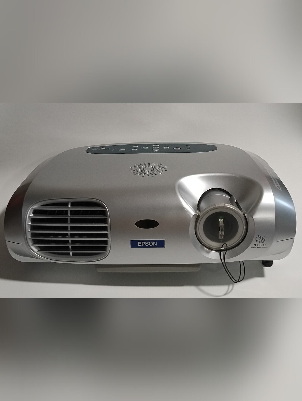 Epson PowerLite S1+ 3LCD Multimedia Projector Bundle Remote VGA Power Cables.